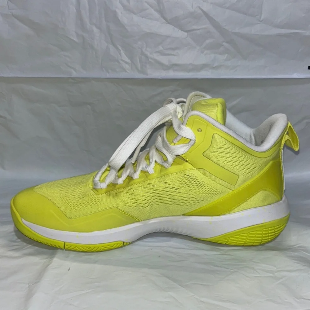 NEW MOOLAH Shoes Moolah Neovolt Pro Mid Highlight Tape Women’s Size 10
